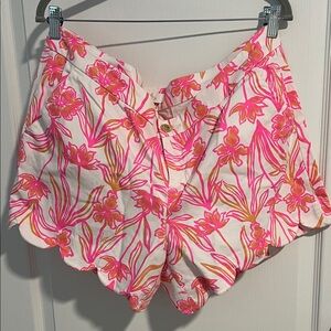 Lilly Pulitzer Buttercup Shorts 16